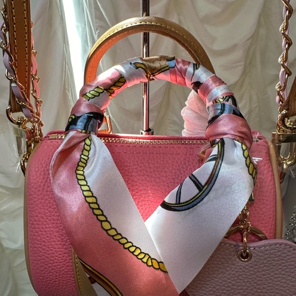 Authentic Mélodie Cécile
DUYP -NANO BOSTON BAG - TOGO LEATHER
- HONEY VACHETTA - Picture 3 of 11